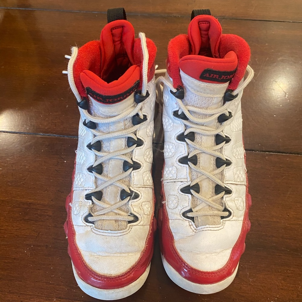 UEC Air Jordan’s Boys size 3.5